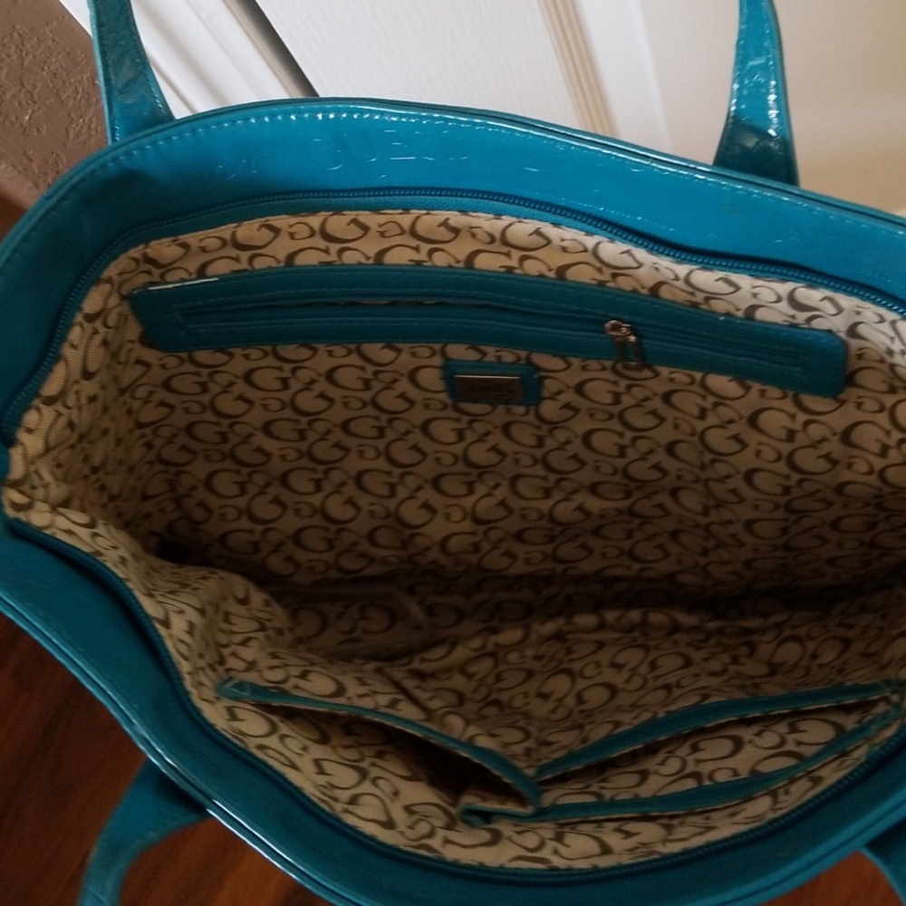 Guess Purse - Picture 3 of 4